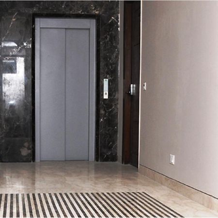 Fabexpress Lotus Palace New Delhi Exterior photo