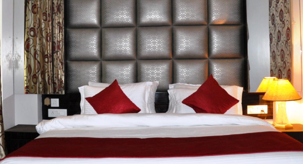 Fabexpress Lotus Palace New Delhi Exterior photo