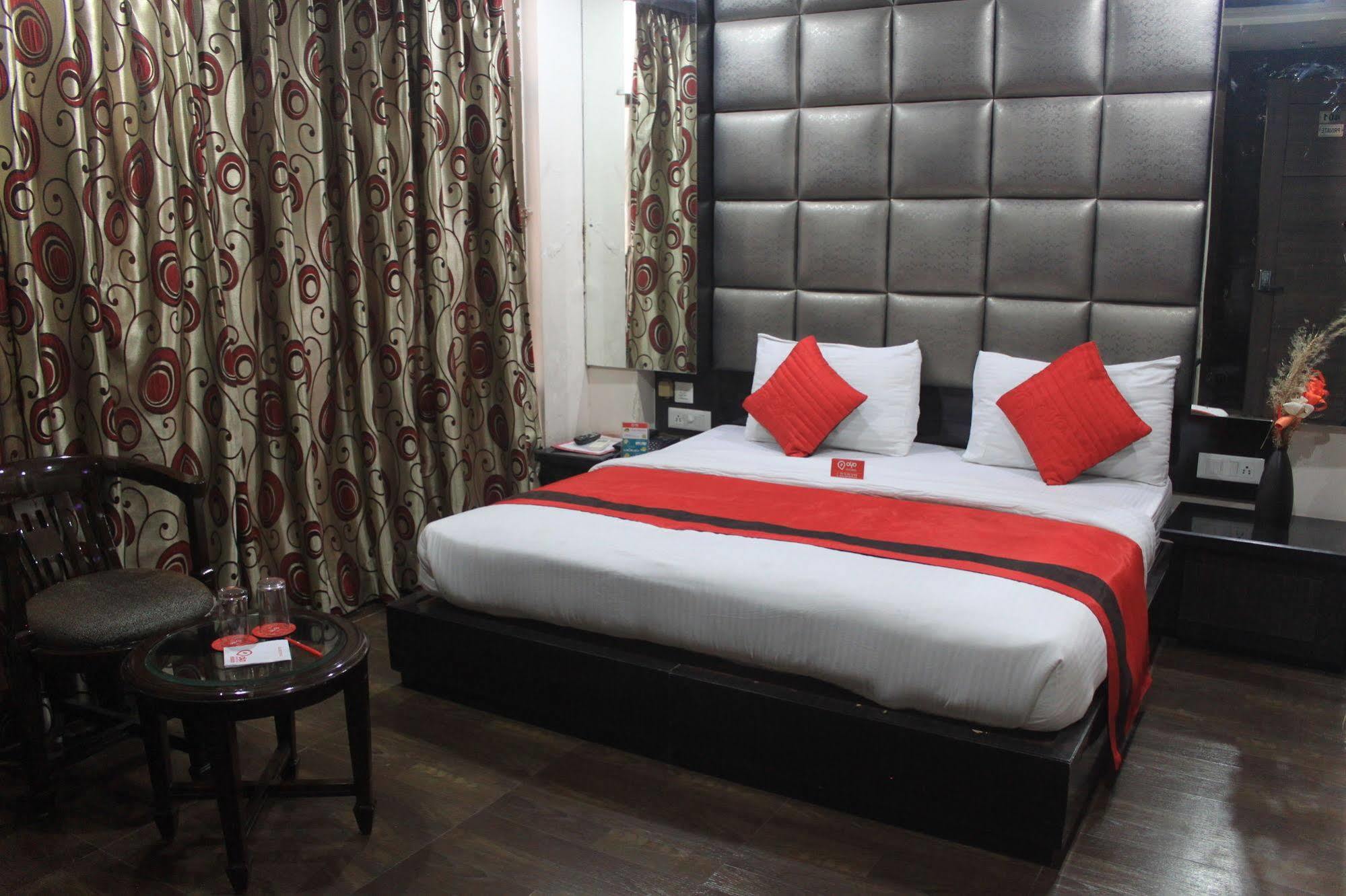 Fabexpress Lotus Palace New Delhi Exterior photo
