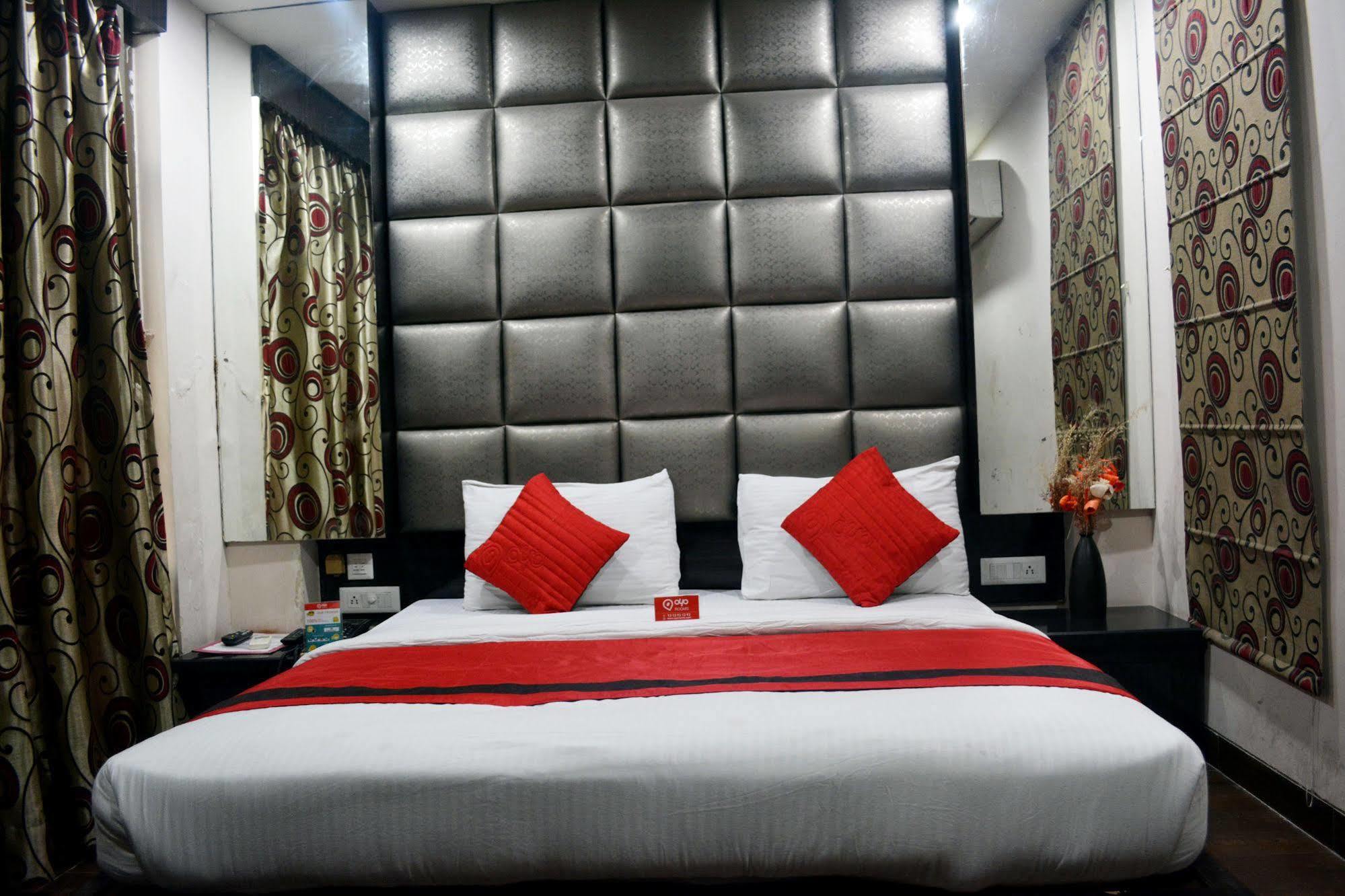 Fabexpress Lotus Palace New Delhi Exterior photo